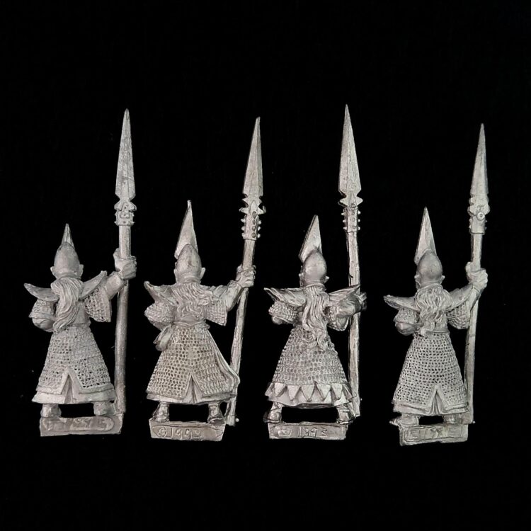 A photo of Dark Elves Spearmen Warhammer miniatures