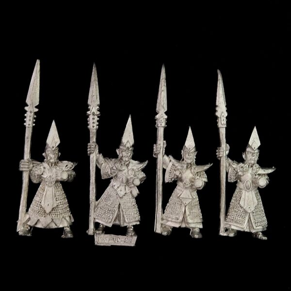 A photo of Dark Elves Spearmen Warhammer miniatures