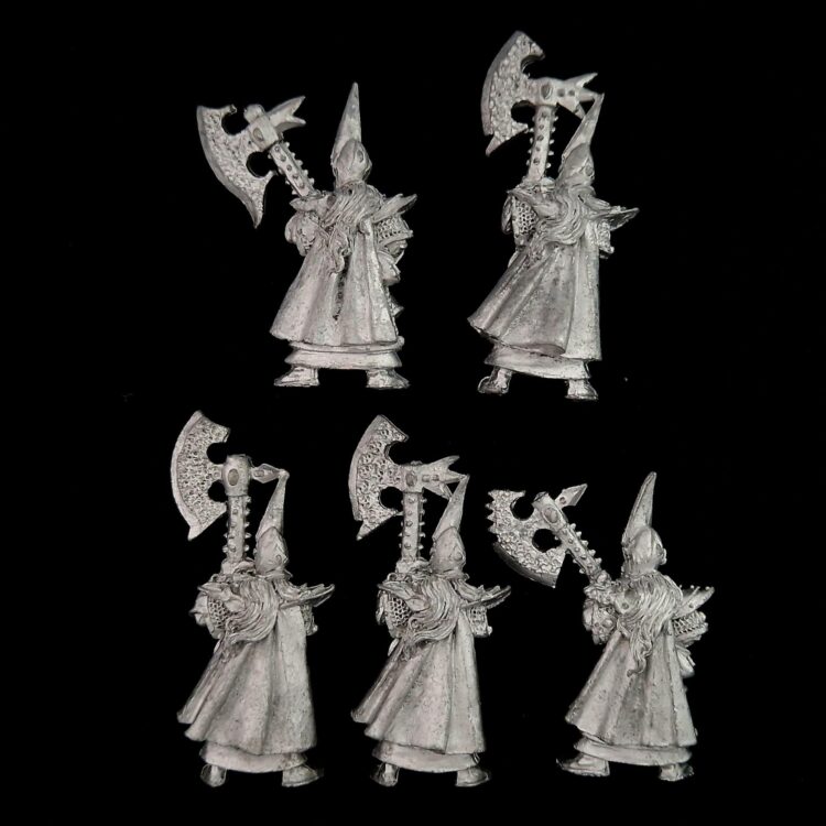 A photo of Dark Elves Black Guard Warhammer miniatures