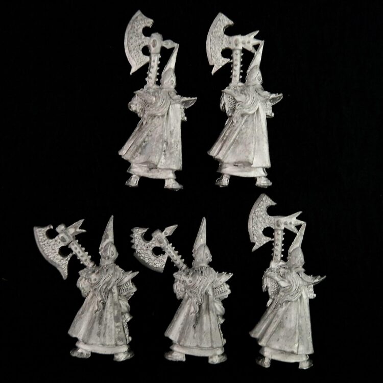 A photo of Dark Elves Black Guard Warhammer miniatures