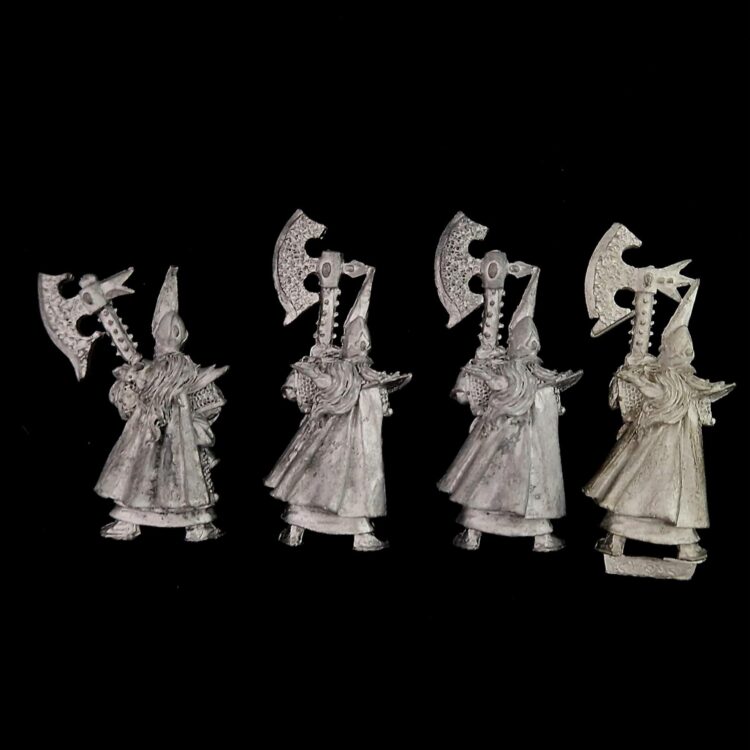 A photo of Dark Elves Black Guard Warhammer miniatures