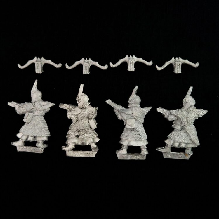 A photo of Dark Elves Crossbowmen Warhammer miniatures