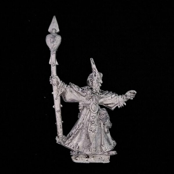 A photo of a Dark Elves Sorcerer Warhammer miniature