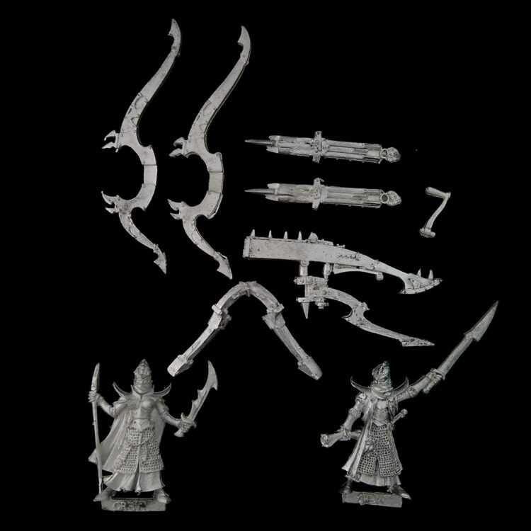 A photo of a Dark Elves Repeater Bolt Thrower Warhammer miniature
