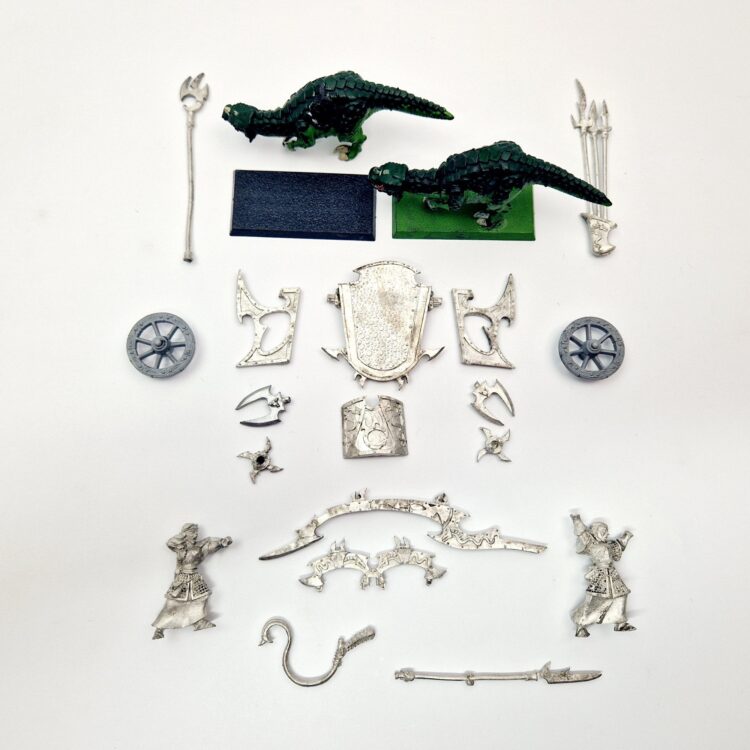 A photo of a Dark Elves Cold One Chariot Warhammer miniature