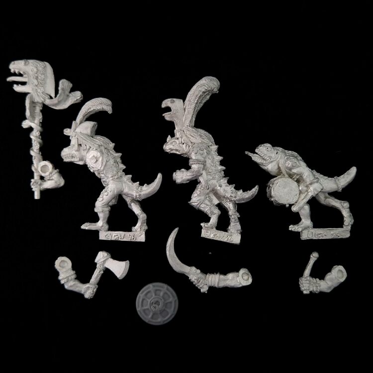 A photo of Lizardmen Saurus Warriors Command Warhammer miniatures