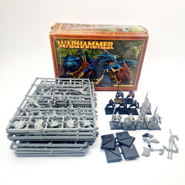 A photo of Lizardmen Saurus Warriors Regiment Warhammer miniatures