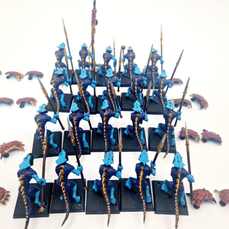 A photo of Lizardmen Saurus Warriors Regiment Warhammer miniatures