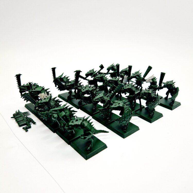 A photo of Lizardmen Saurus Warriors Regiment Warhammer miniatures