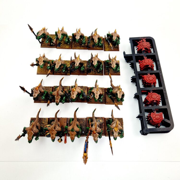 A photo of Lizardmen Saurus Warriors Regiment Warhammer miniatures