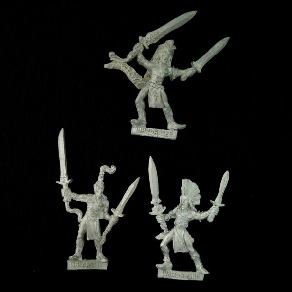 A photo of Wood Elves Wardancers Warhammer miniatures