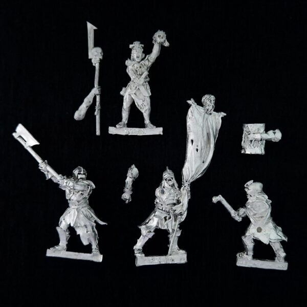 A photo of Isengard Uruk-Hai Scout Command Middle Earth Warhammer miniatures