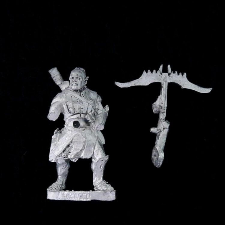 A photo of a Isengard Uruk-Hai Captain Vrasku Middle Earth Warhammer miniature