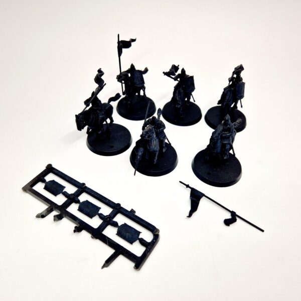 A photo of Knights of Minas Tirith Warhammer miniatures