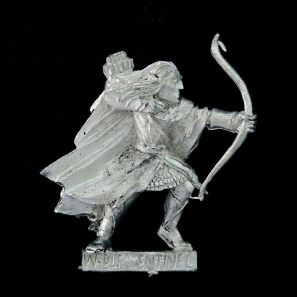 A photo of a Lothlórien Sentinel Middle Earth Warhammer miniature