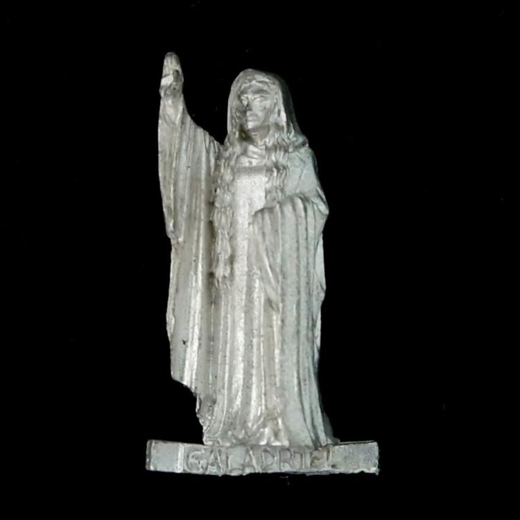 A photo of a Lothlorien Galadriel Warhammer miniature