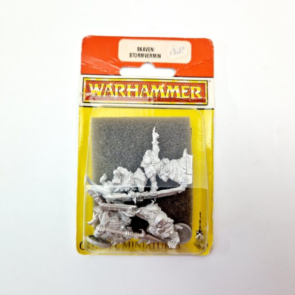 A photo of Skaven Stormvermin Warhammer miniatures
