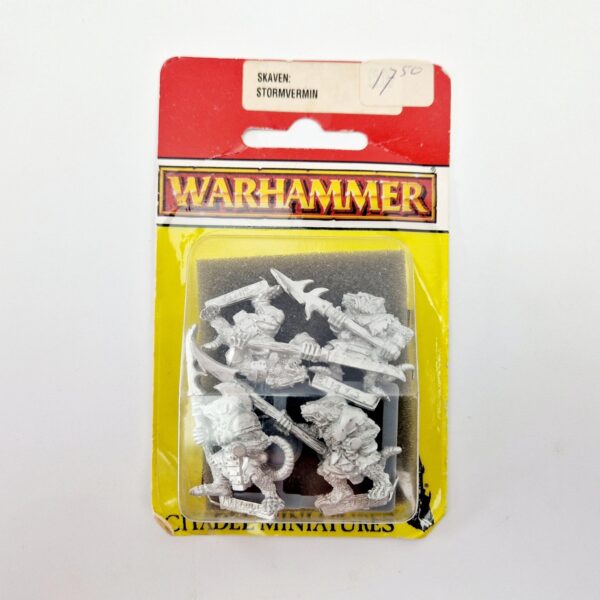 A photo of Skaven Stormvermin Warhammer miniatures