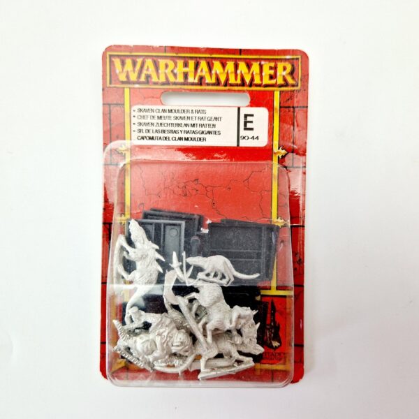 A photo of Skaven Packmaster and Giant Rats Warhammer miniatures