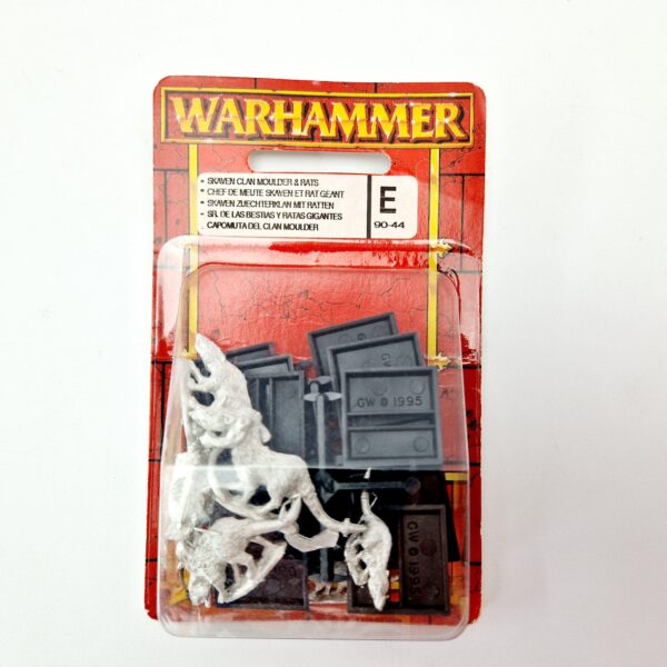 A photo of Skaven Packmaster and Giant Rats Warhammer miniatures
