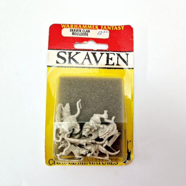 A photo of Skaven Packmaster and Giant Rats Warhammer miniatures