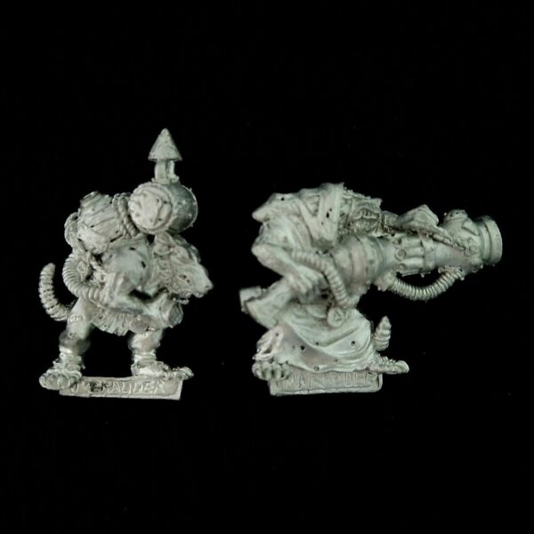 A photo of a Skaven Warpfire Thrower Warhammer miniature