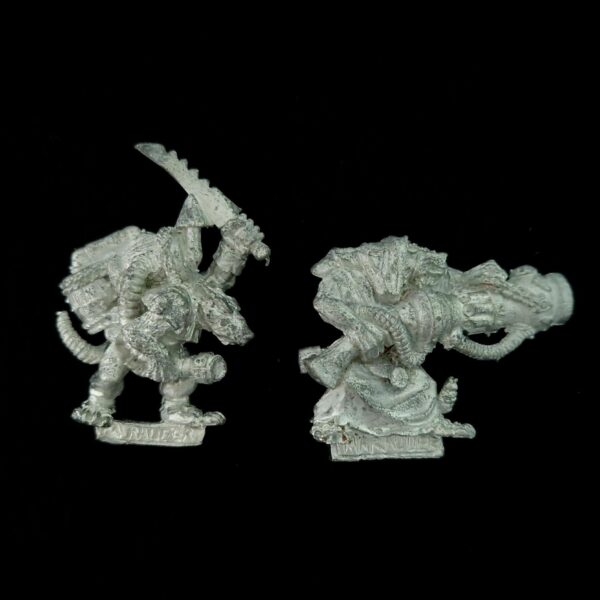 A photo of a Skaven Warpfire Thrower Warhammer miniature