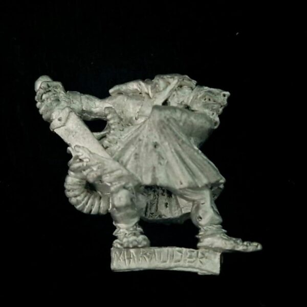 A photo of a Skaven Assassin Warhammer miniature