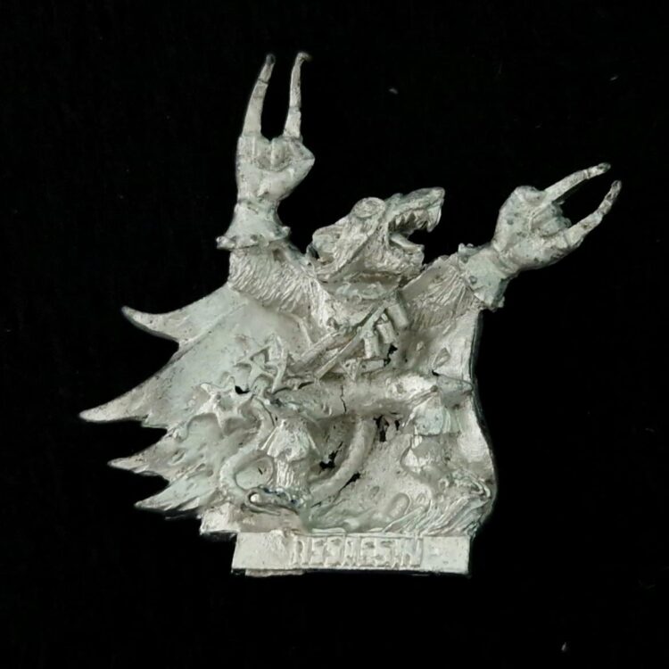 A photo of a Skaven Assassin Warhammer miniature