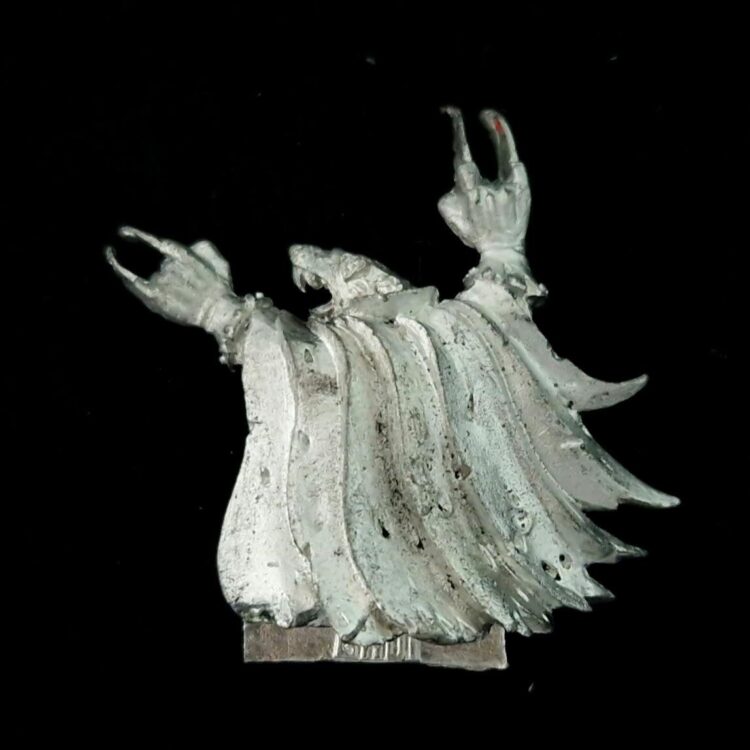 A photo of a Skaven Assassin Warhammer miniature