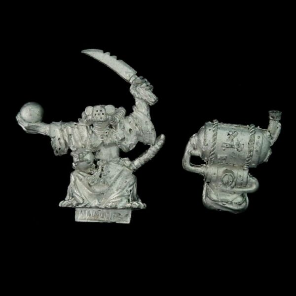 A photo of a Skaven Poison Wind Globadier Warhammer miniature