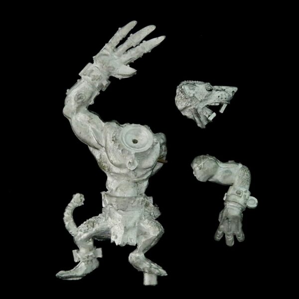 A photo of a Skaven Rat Ogre Warhammer miniature