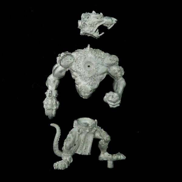 A photo of a Skaven Rat Ogre Warhammer miniature
