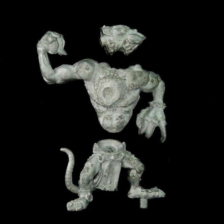 A photo of a Skaven Rat Ogre Warhammer miniature