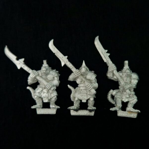 A photo of Skaven Stormvermin Warhammer miniatures