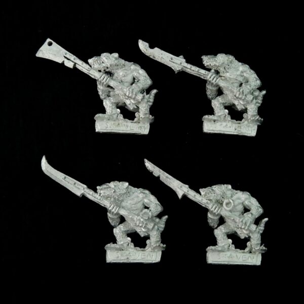 A photo of Skaven Slaves Warhammer miniatures
