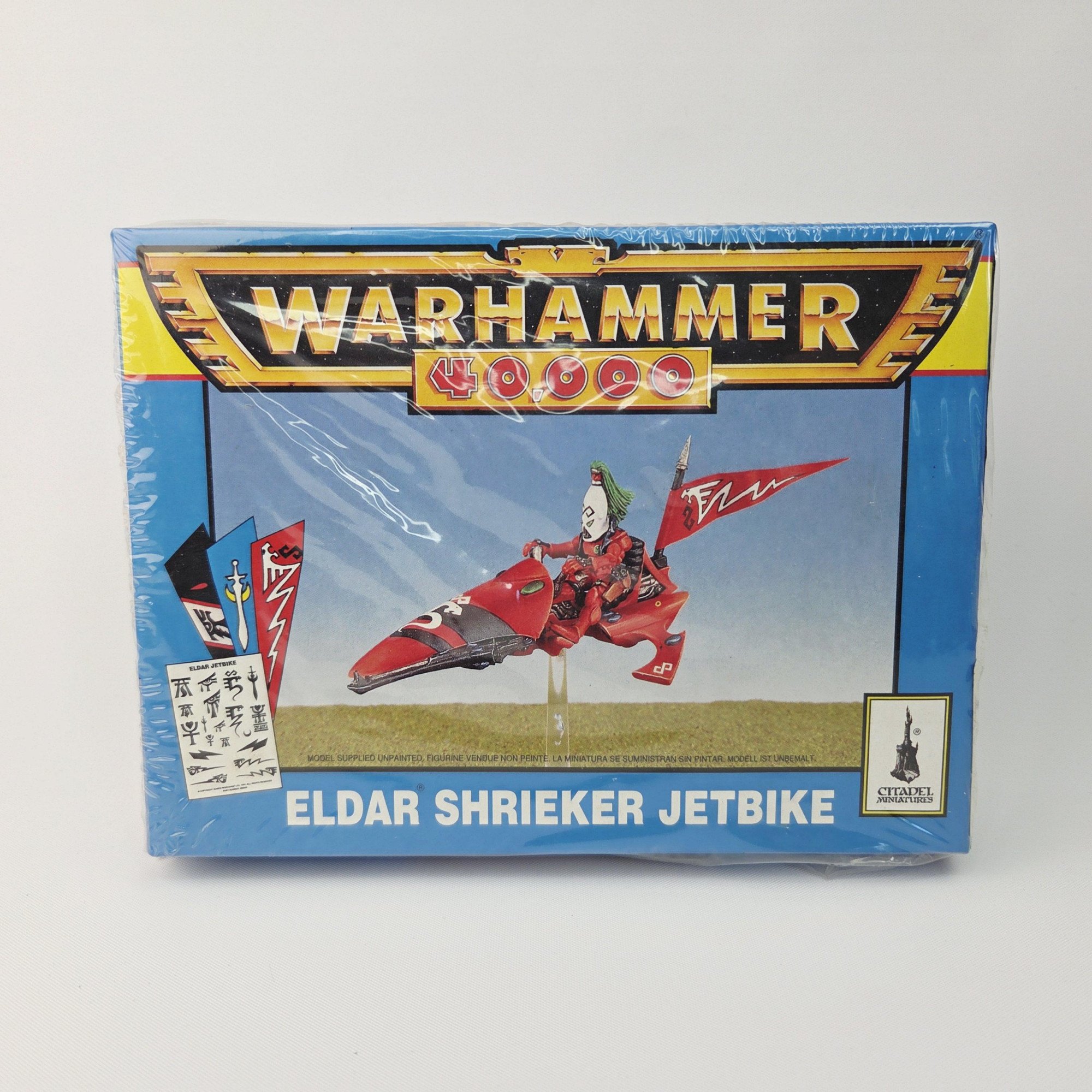 A photo of a Eldar Shrieker Jetbike Warhammer miniature