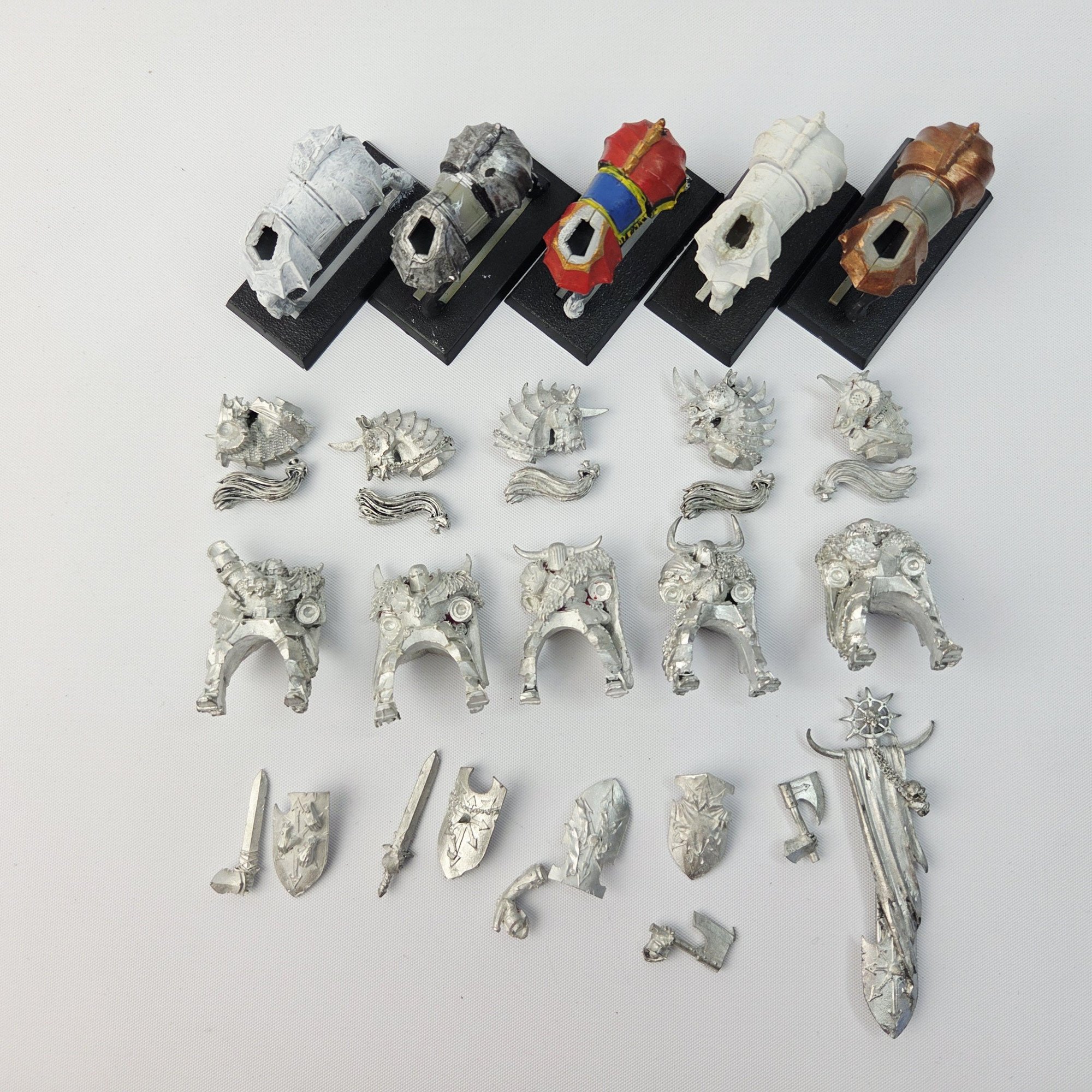 A photo of Chaos Warriors Knights Warhammer miniatures