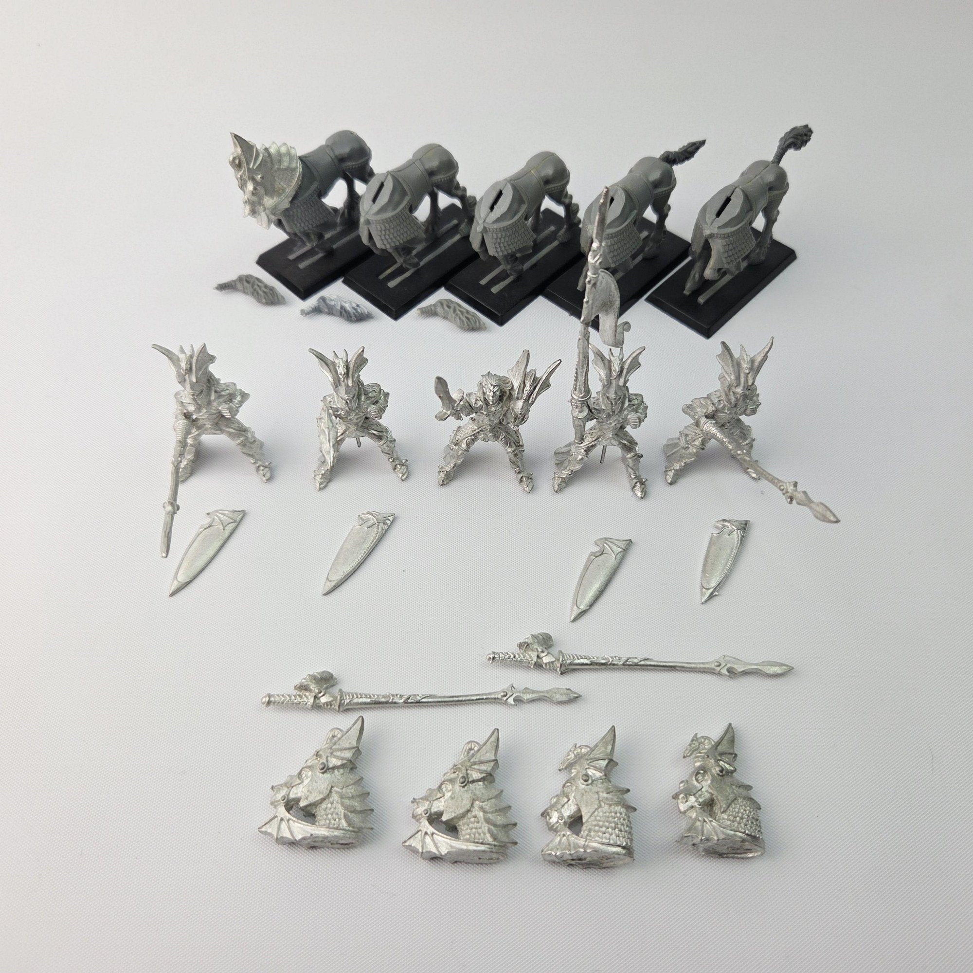 A photo of High Elves Dragon Princes of Caledor Warhammer miniatures