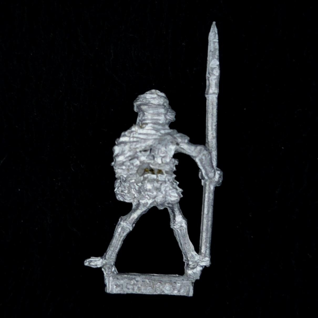 A photo of a Undead C17 Skeleton Warhammer miniature