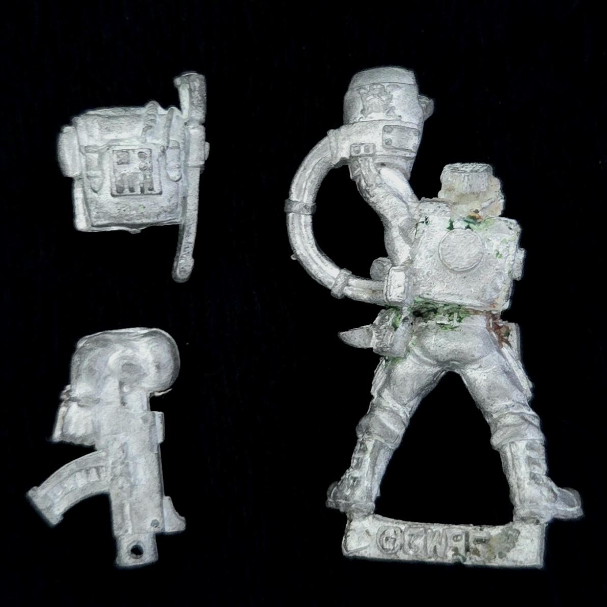 A photo of a Imperial Guard Catachan Jungle Fighters Captain Warhammer miniature