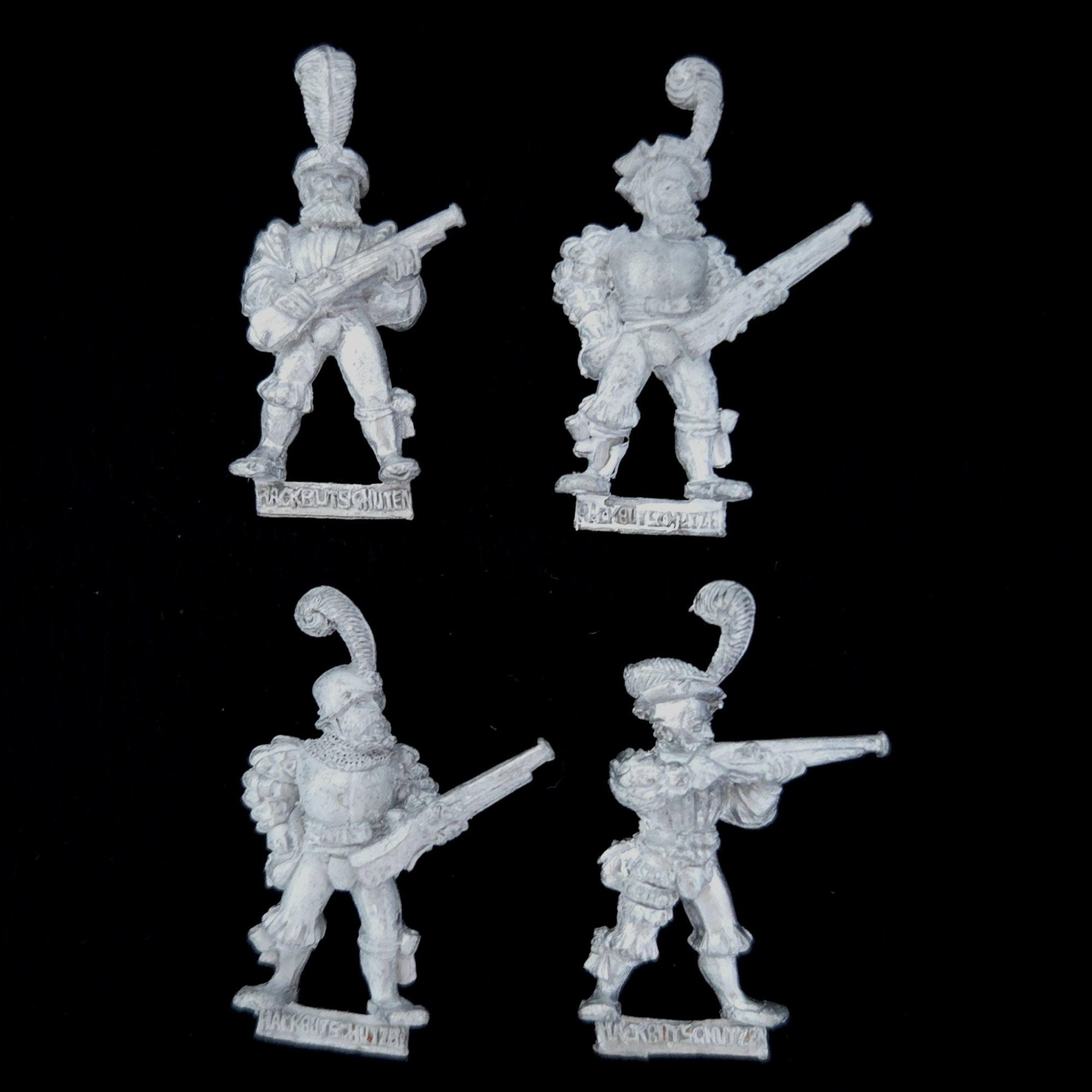 A photo of The Empire Imperial Hand Gunners Warhammer miniatures
