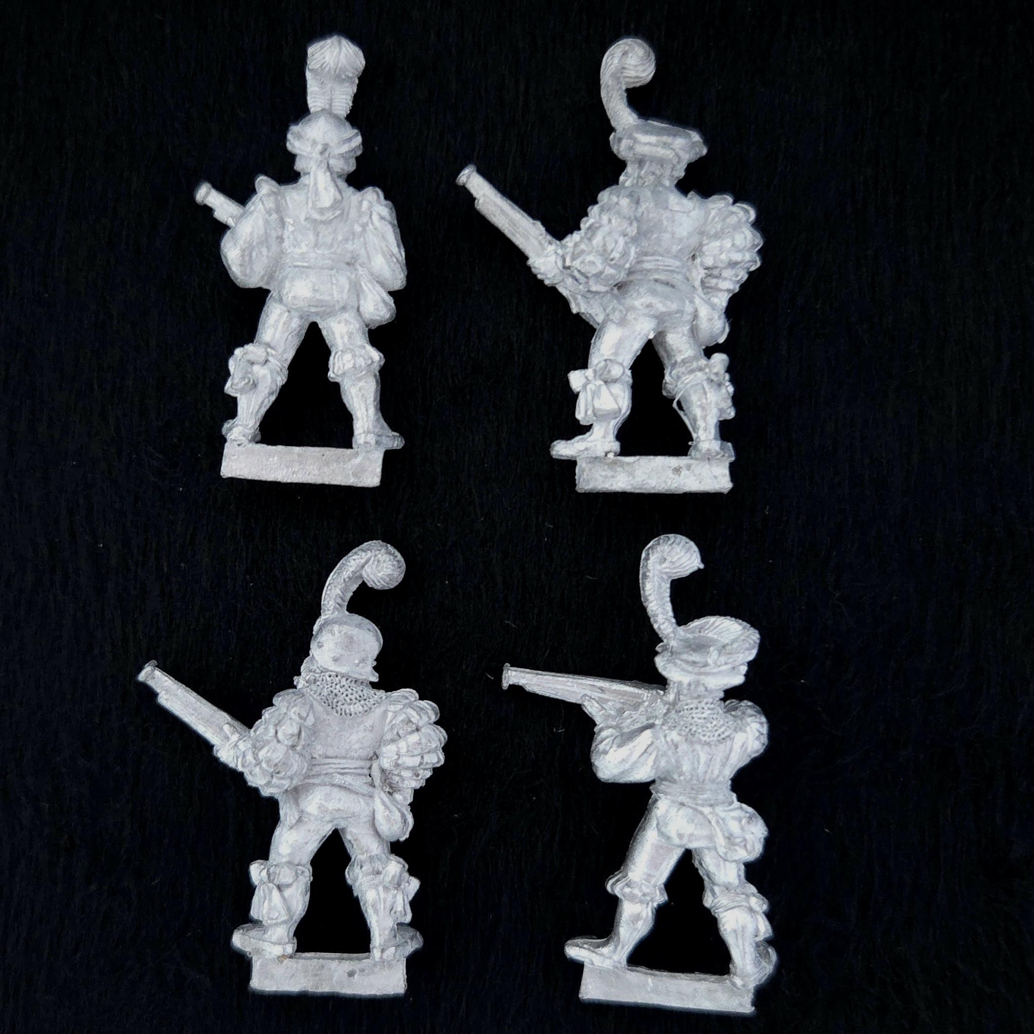 A photo of The Empire Imperial Hand Gunners Warhammer miniatures
