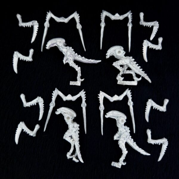 A photo of Tyranids Hormagaunts Warhammer miniatures