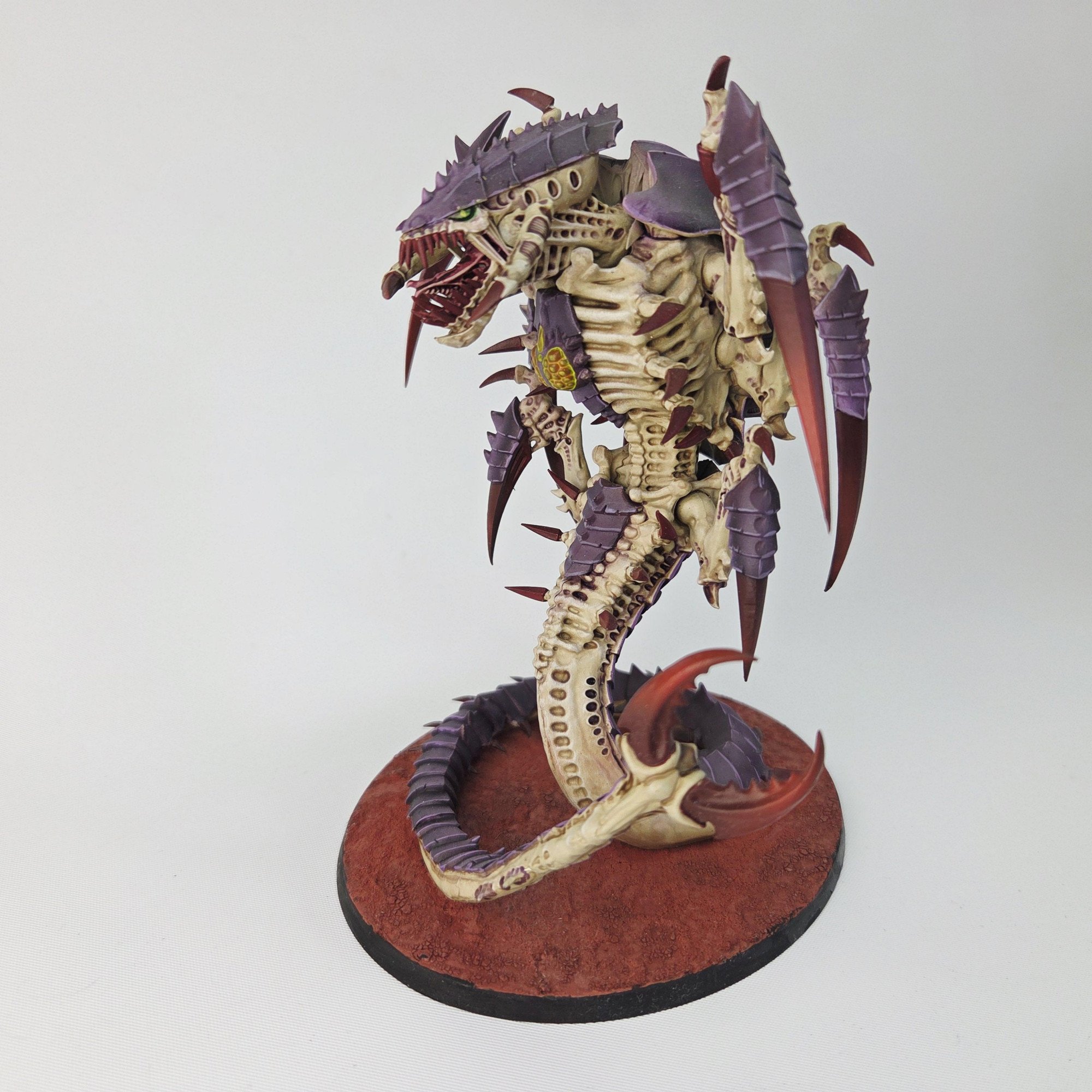 A photo of a Tyranids Trygon Warhammer miniature