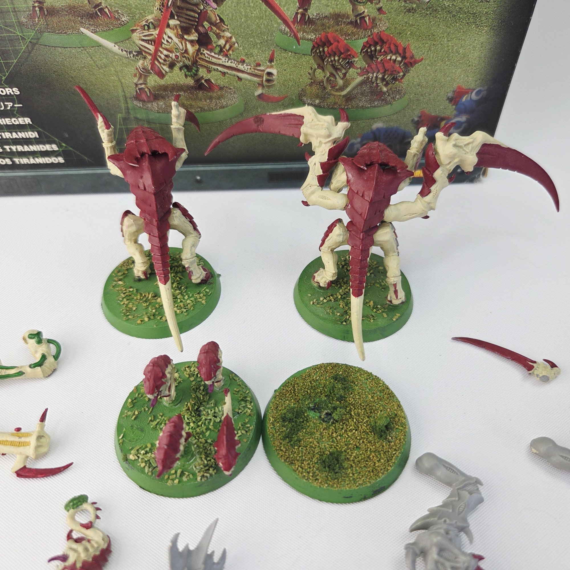 A photo of Tyranid Warriors Warhammer miniatures