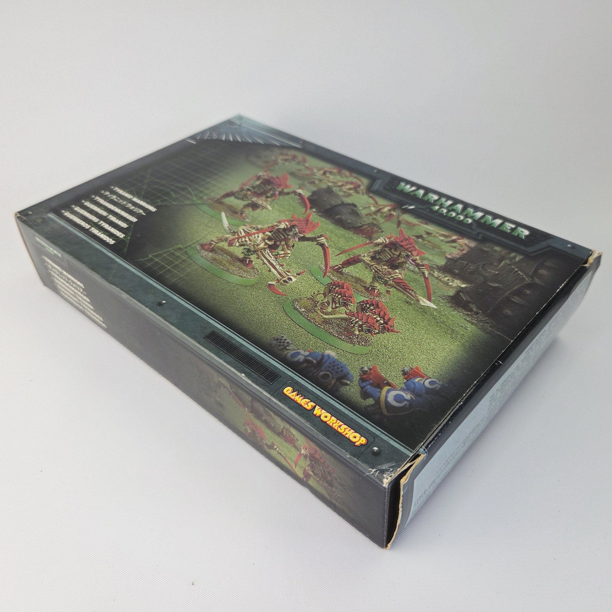 A photo of Tyranid Warriors Warhammer miniatures