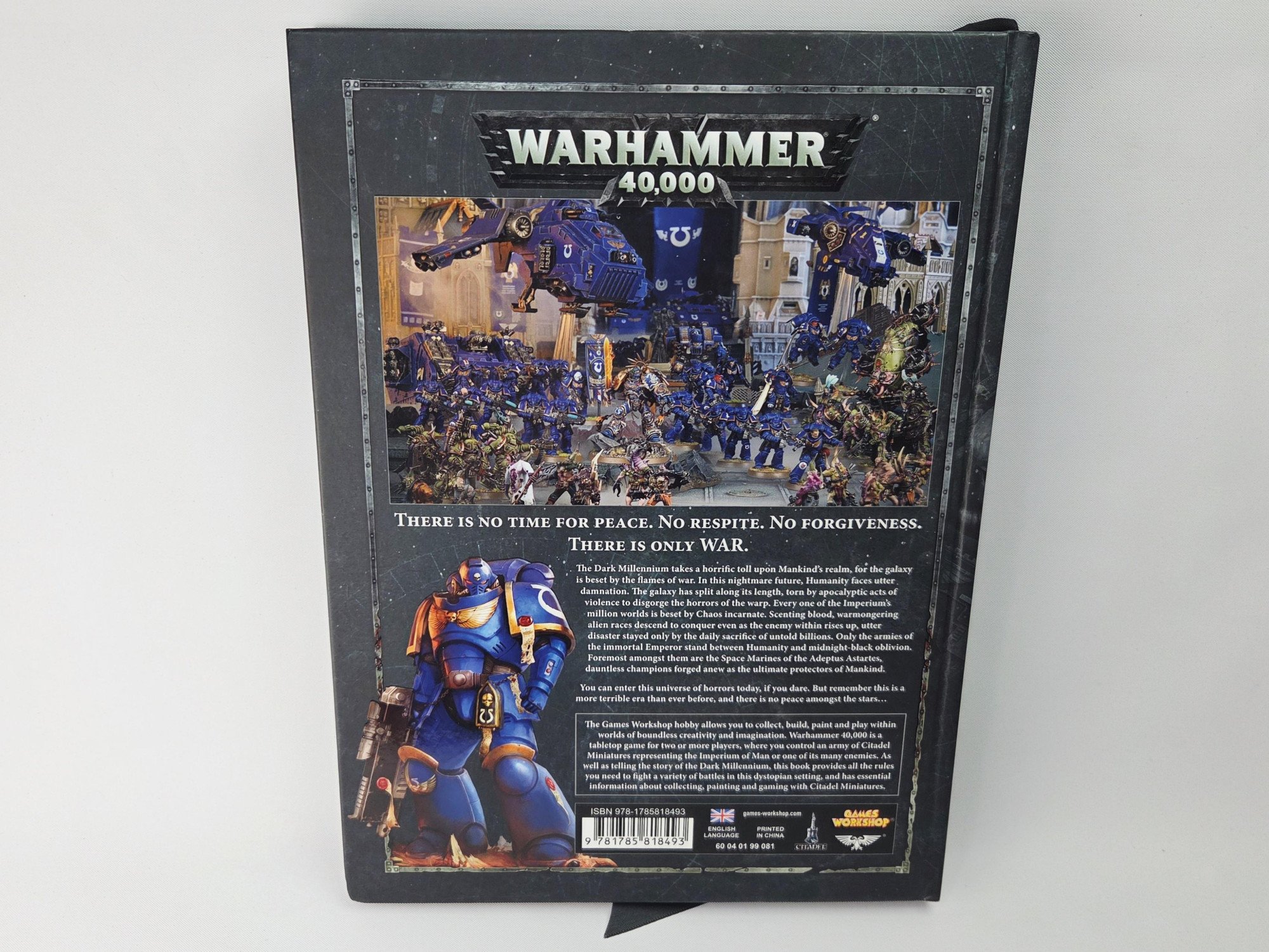 A photo of a Warhammer 40,000 8th Edition Rulebook
