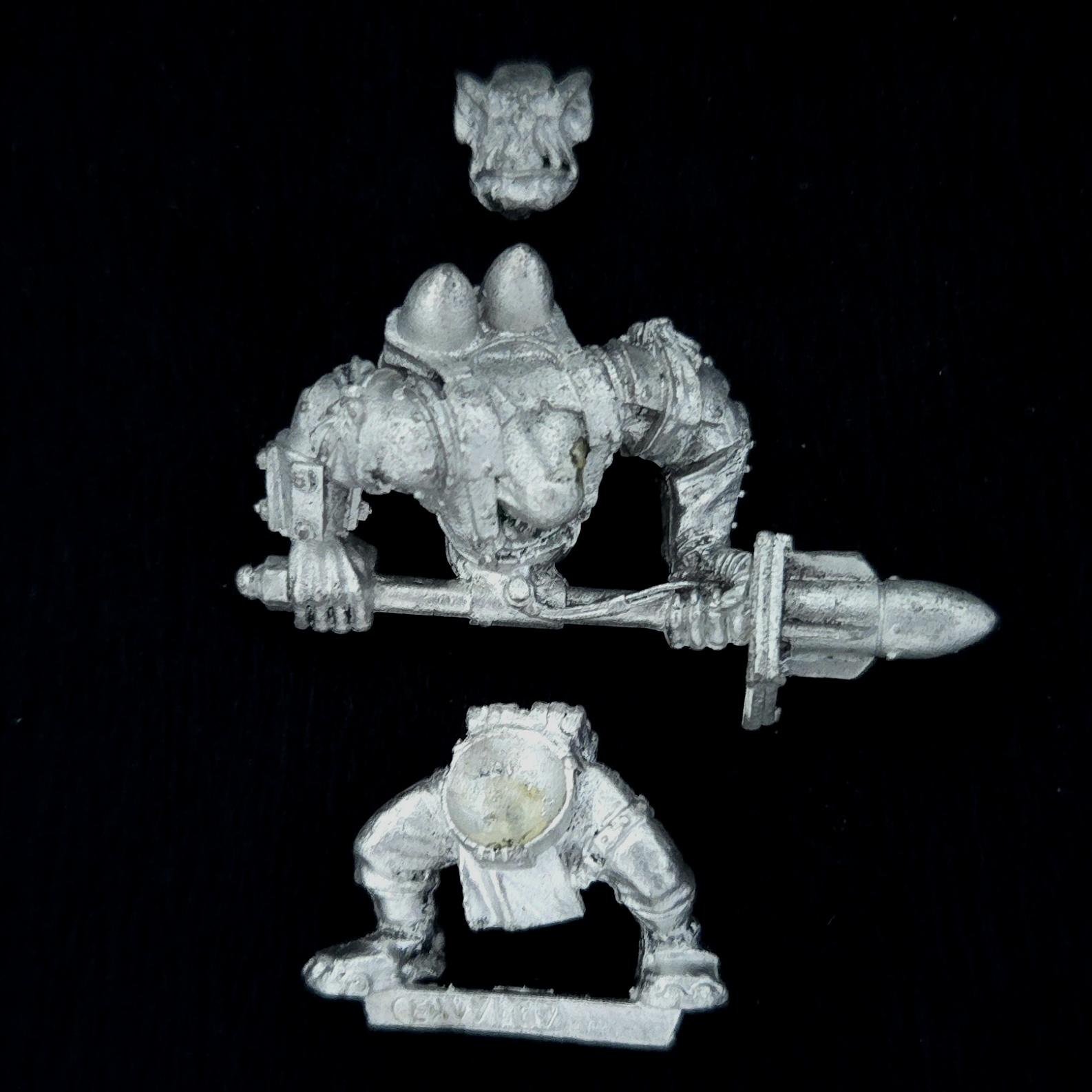 A photo of a Ork 'Eavy Boyz Rockit Launcha Warhammer miniature